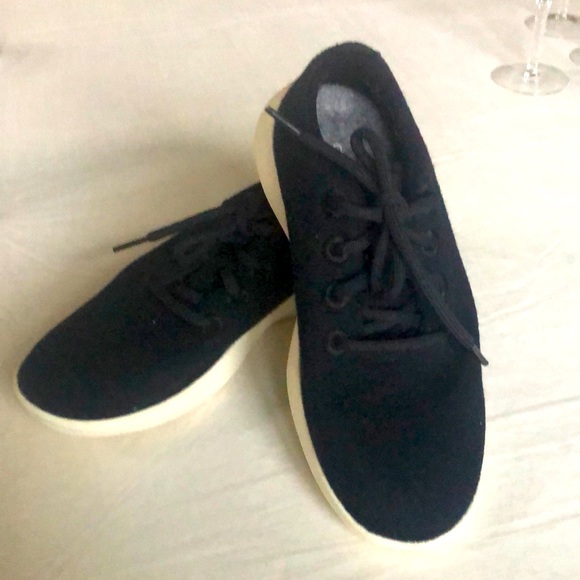 Allbirds Women’s Wool Runners - True Black (Cream Sole) Size 7 - Picture 1 of 7